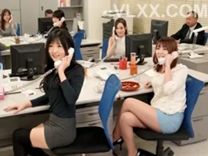 Bố sướng quá lỡ bắn tinh vào lồn con rồi